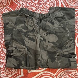Wrangler Gray Camouflage Cargo Pants